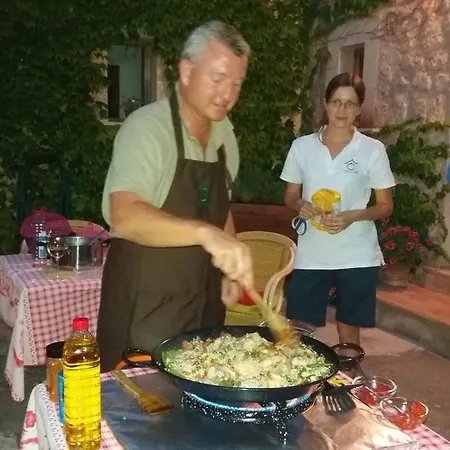 S'Era Vella Country house *
